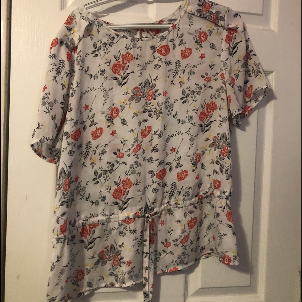 Women’s flower shirt
